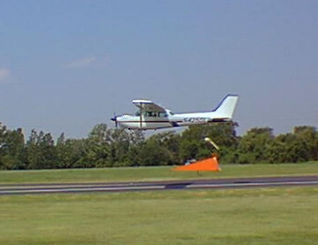 Cessna Skyhawk (N425DL)