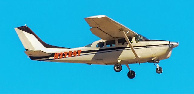 Cessna Centurion (N3784Y) - N3784Y 1963 Cessna 210D Centurion s/n 21058284 - North Las Vegas Airport  KVGT, VGTbr /Photo: Tomás Del Corobr /November 4, 2021