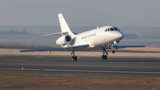 Dassault Falcon 2000 (ES-SNK)