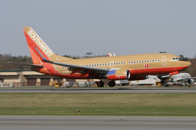 Boeing 737-700 (N761RR)