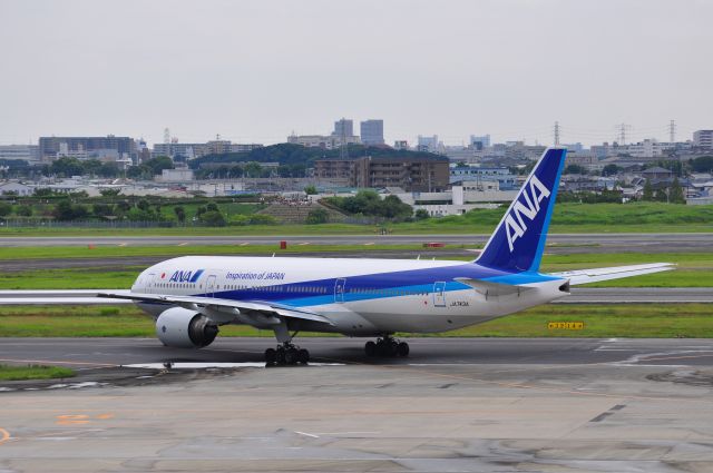 Boeing 777-200 (JA743A)