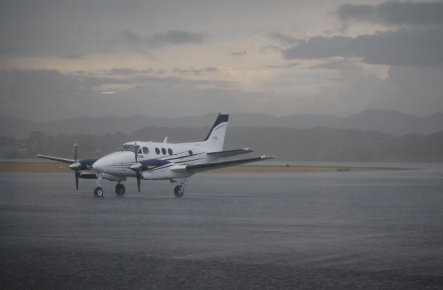 Beechcraft King Air 90 (N77WM)