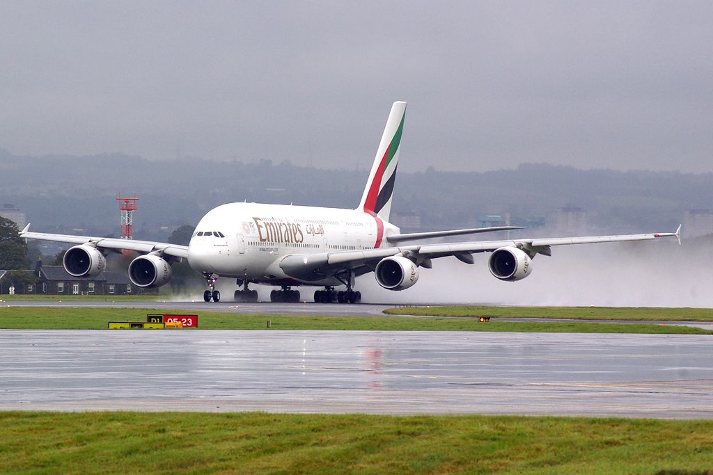 Airbus A380-800 (A6-EES)