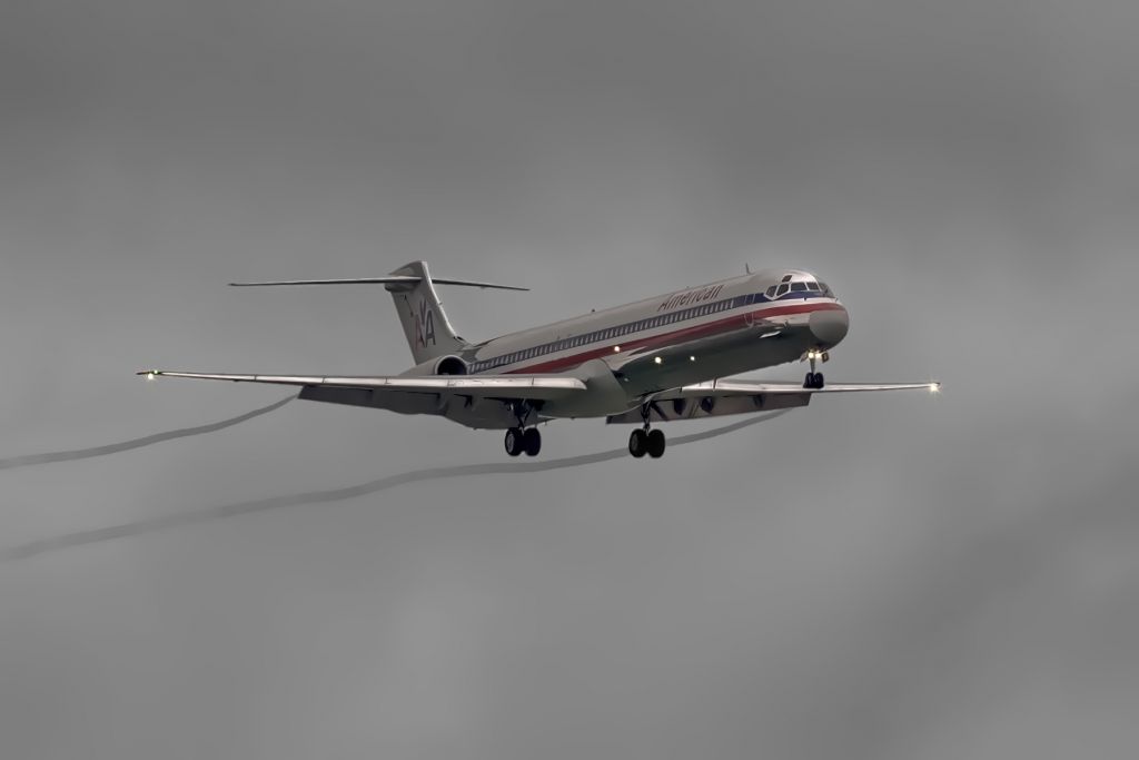 McDonnell Douglas MD-80 —