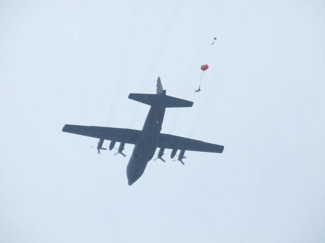 C-FDND — - Tiger 306 from CFB Trenton, ON conducting Para-Rescue Training 15 July 2009.