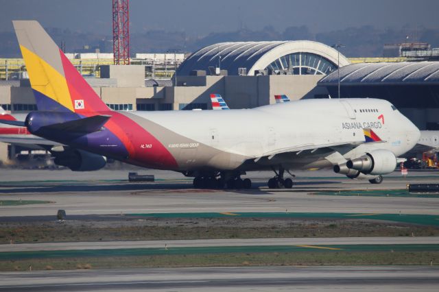 Boeing 747-400 (HL7413)