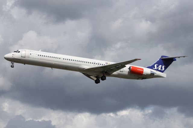 McDonnell Douglas MD-80 — - The number of MD-80 aircraft have been dramatically reduced by SAS, relying on more fuel efficient aircraft, with only a few MD-80's still flying now, lets hope for a while longer.