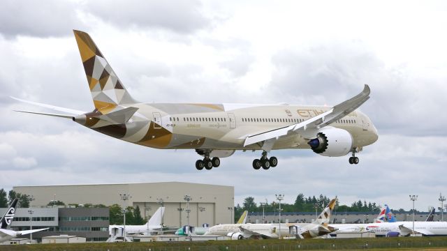 Boeing 787-9 Dreamliner (A6-BLH) - BOE452 on final to Rwy 16R to complete a B1 flight on 7/7/16. (ln 452 / cn 39653).