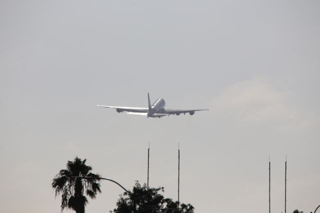 Airbus A380-800 (A6-EVK)