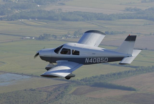 Piper Cherokee (N40850)