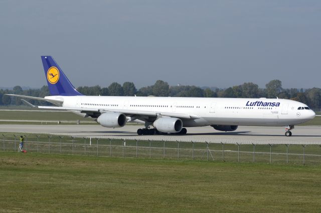 Airbus A340-600 (D-AIHN)