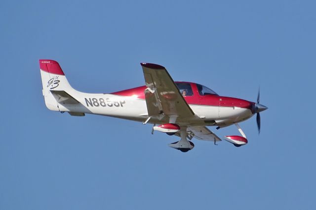 Piper Aztec (N888P)