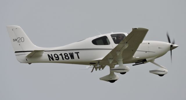 Cirrus SR-20 (N918WT)