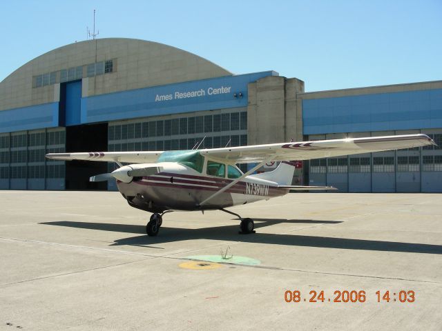 N739WW — - On the ramp at Ames