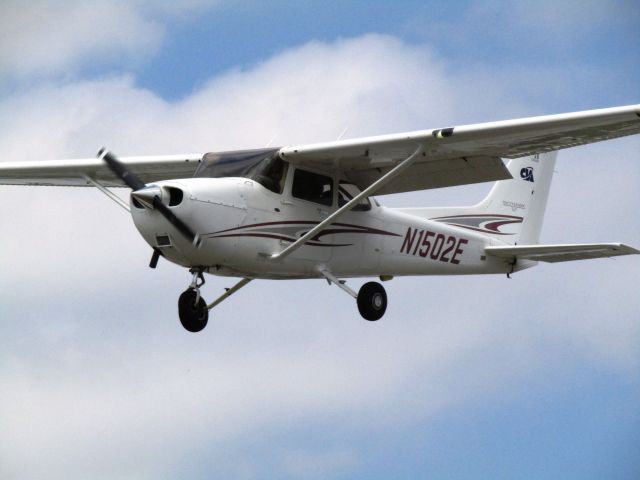 Cessna Skyhawk (N1502E)