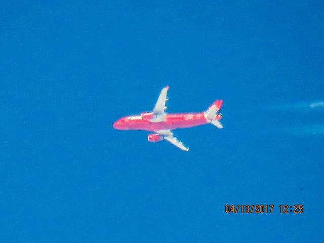 Airbus A320 (N615JB)