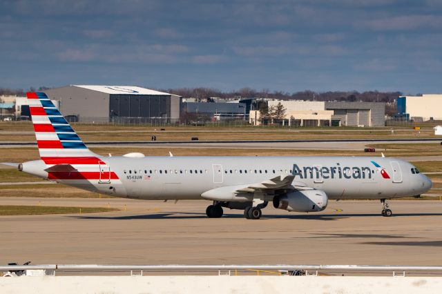 Airbus A321 (N543UW)