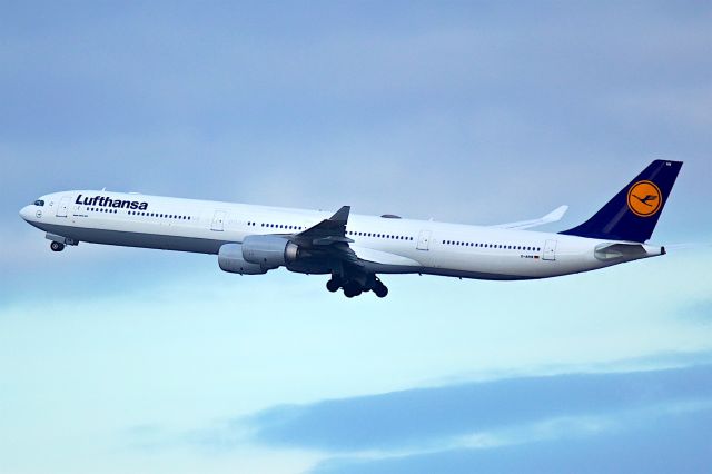 Airbus A340-600 (D-AIHW)