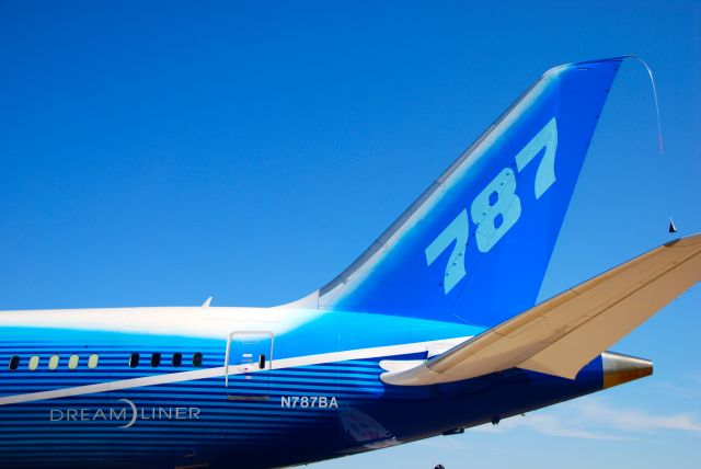 Boeing 787-8 (N787BA)