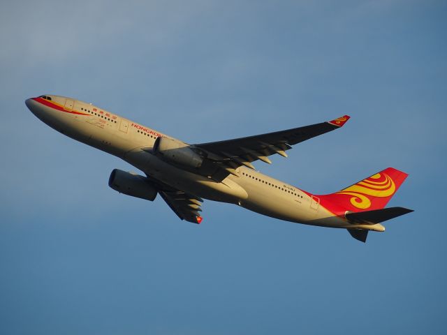 Airbus A330-200 (B-LNJ)