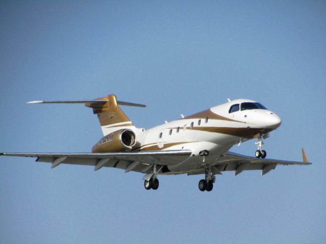 Embraer Legacy 550 (N782MM) - Landing RWY 20R