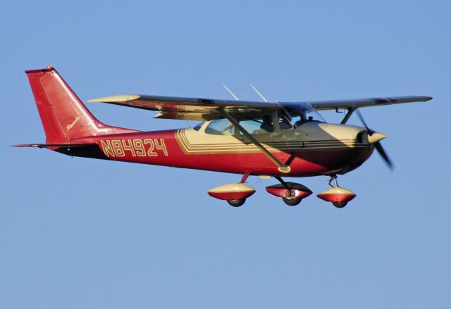 Cessna Skyhawk (N84924)