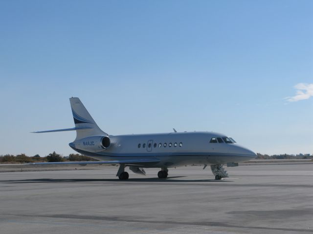 Dassault Falcon 2000 (N44JC) - Dassault Falcon 2000 at Jacqueline Cochran (Thermal), CA