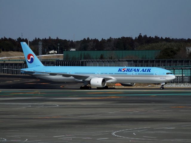 BOEING 777-300 (HL7573)