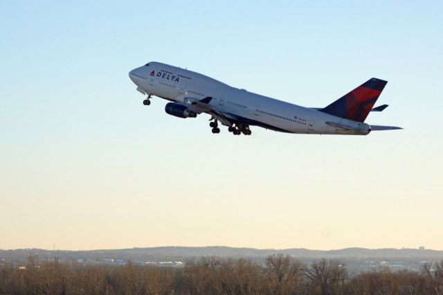 Boeing 747-400 —