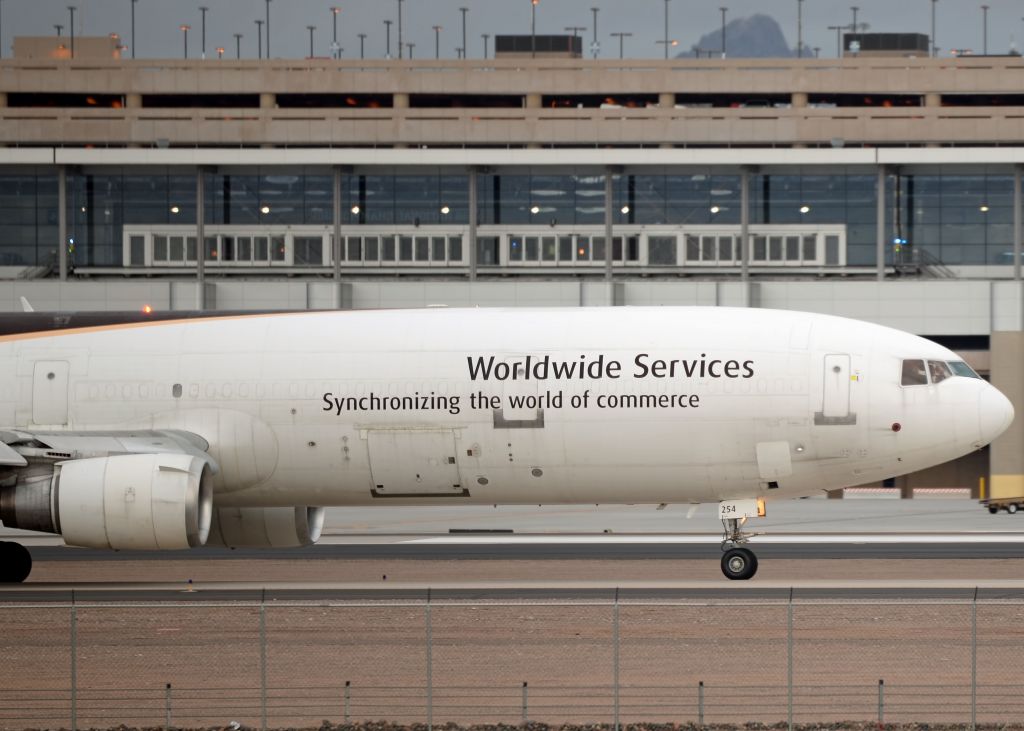 Boeing MD-11 (N254UP)