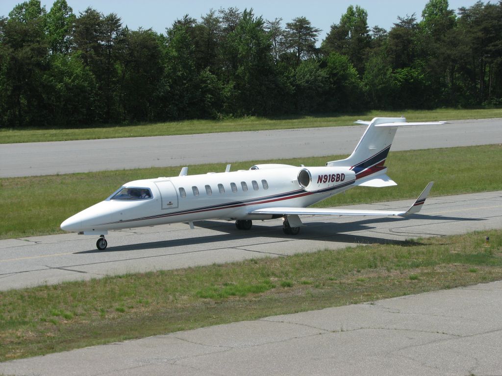 Learjet 31 (N916BD) - Dillards Clothing Stores