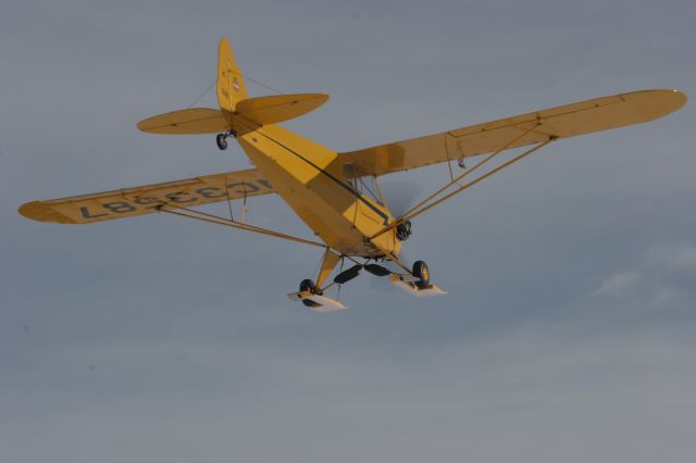 — — - Ski Plane Fly-In EAA Oshkosh 1-21-12