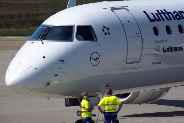 Canadair Regional Jet CRJ-900 (D-AECE) - What a hot day :)