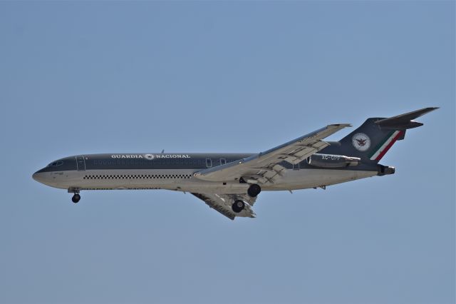 BOEING 727-200 (XC-OPF) - Boeing 727-264 XC-OPF MSN 22676 of Guardia Nacional (GN) on short final to runway 05R at Mexico City International Airport (02/2024).