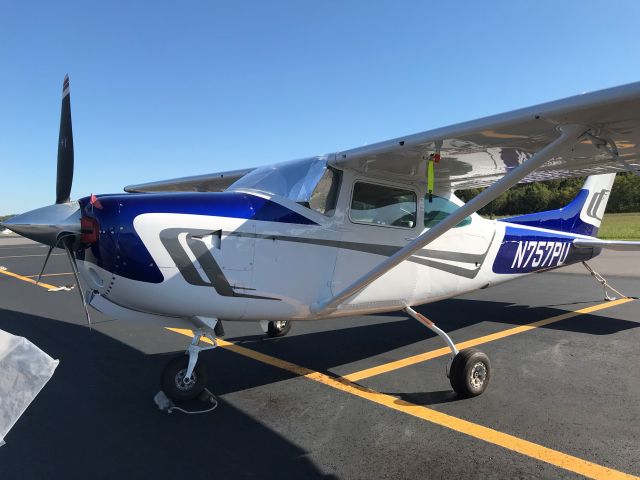 Cessna Skylane RG (N757PU)