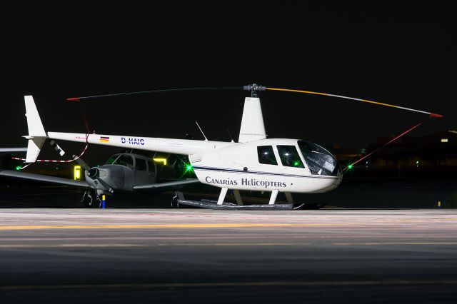 Robinson R-44 (D-HAIC)