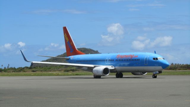 Boeing 737-800 (C-FUAA)