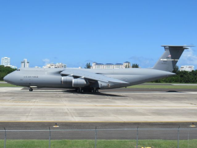 LOCKHEED C-5 Super Galaxy (68-0213)