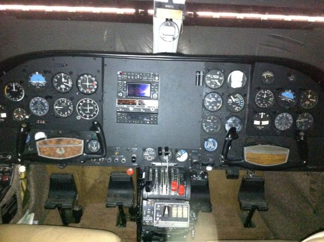 Cessna 421 (N4572L)