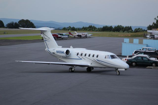 Cessna Citation III (N400WK) - Taxiing 