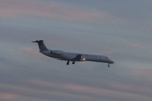 Embraer ERJ-145 (N14568)