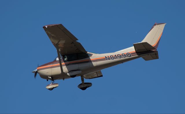 Cessna Skylane (N8199Q) - LANDING IN ANKENY KIKVbr /Sat 5/7/2022 9:42:23 AM