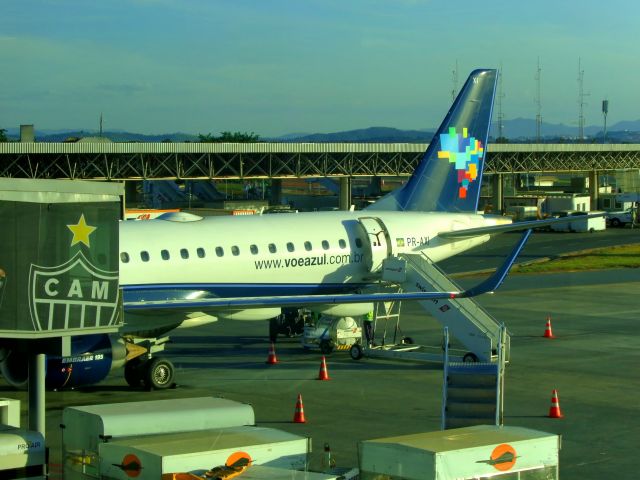 Embraer ERJ-190 (PR-AXI)