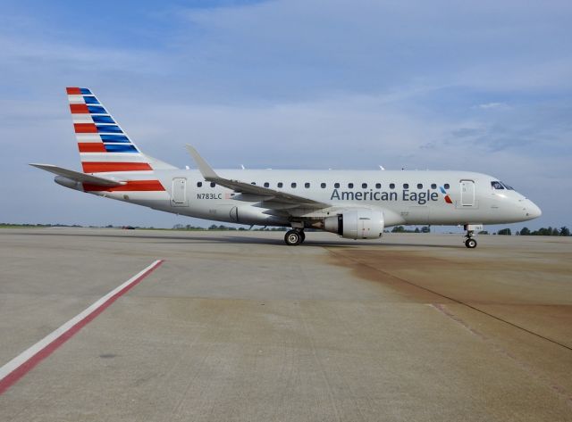 Embraer 170/175 (N783LC)