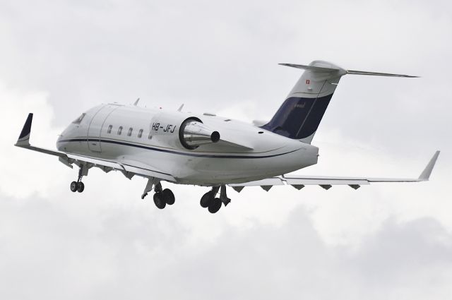 Canadair Challenger (HB-JFJ)