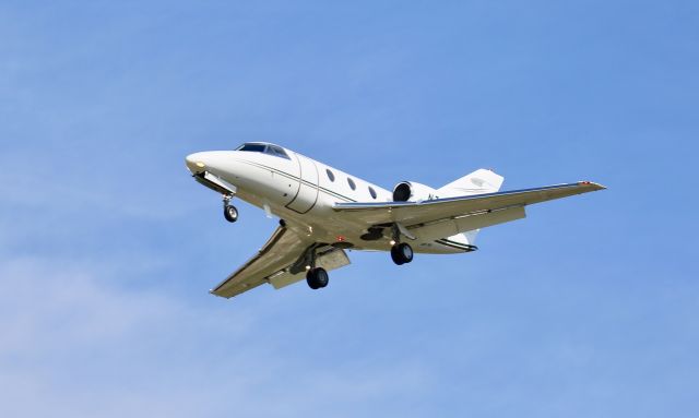 Dassault Falcon 10 (N711HF)