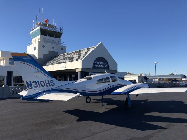 Cessna 310 (N310HS)