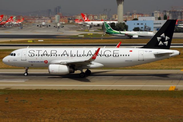 Airbus A320 (TC-JPP) - FIRST AIRBUS A320 WITH WINGLET AT TURKISH AIRLINES.