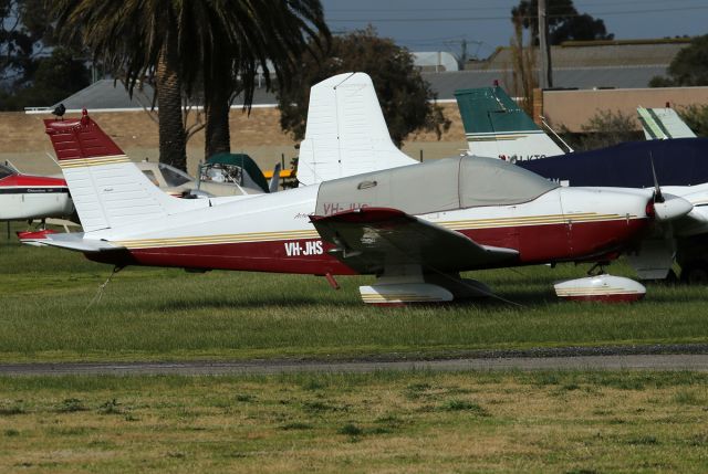Piper Cherokee (VH-JHS)