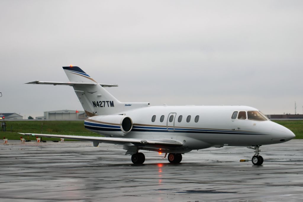 Hawker 800 (N427TM)